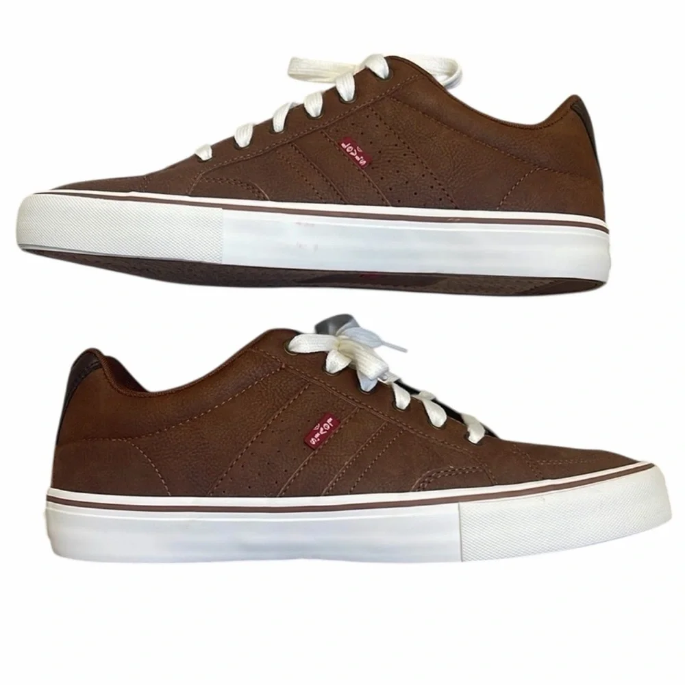 Men’s Levi’s Sneakers Size 9.5 - Picture 1 of 8